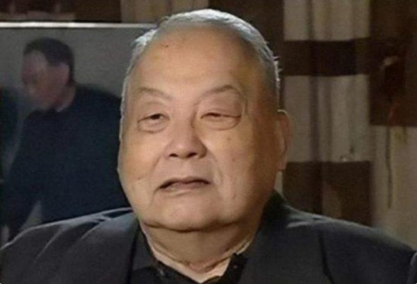 星迈网 周总理谈驻英大使馆重建问题，为何批评熊向晖：你这是考虑不周